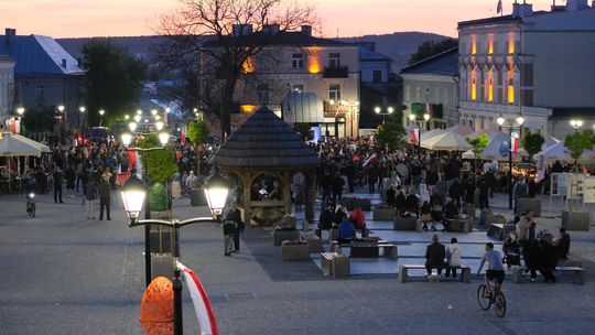 Wiec wyborczy Grzegorza Brauna w Chełmie na pl. Łuczkowskiego [GALERIA ZDJĘĆ]