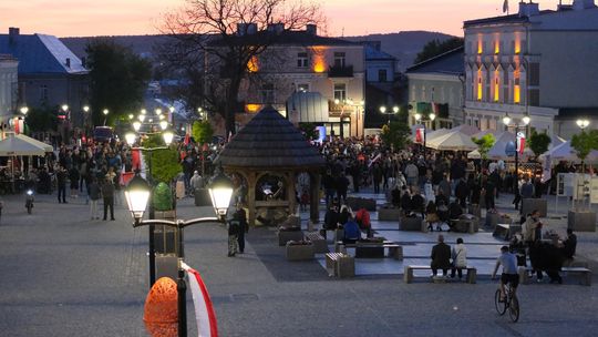 Wiec wyborczy Grzegorza Brauna w Chełmie na pl. Łuczkowskiego [GALERIA ZDJĘĆ]