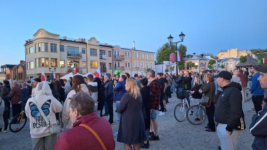 Wiec wyborczy Grzegorza Brauna w Chełmie na pl. Łuczkowskiego [GALERIA ZDJĘĆ]