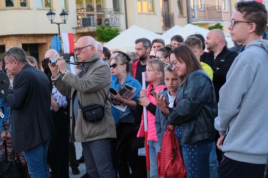 Wiec wyborczy Grzegorza Brauna w Chełmie na pl. Łuczkowskiego [GALERIA ZDJĘĆ]