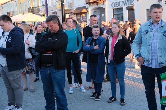 Wiec wyborczy Grzegorza Brauna w Chełmie na pl. Łuczkowskiego [GALERIA ZDJĘĆ]