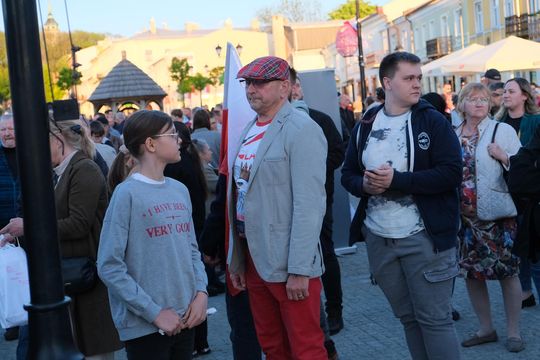 Wiec wyborczy Grzegorza Brauna w Chełmie na pl. Łuczkowskiego [GALERIA ZDJĘĆ]