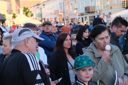 Wiec wyborczy Grzegorza Brauna w Chełmie na pl. Łuczkowskiego [GALERIA ZDJĘĆ]