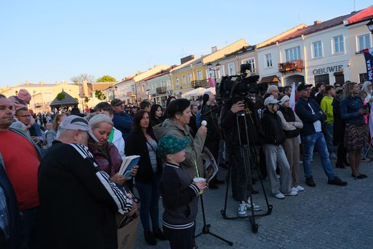 Wiec wyborczy Grzegorza Brauna w Chełmie na pl. Łuczkowskiego [GALERIA ZDJĘĆ]