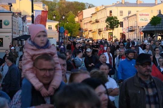 Wiec wyborczy Grzegorza Brauna w Chełmie na pl. Łuczkowskiego [GALERIA ZDJĘĆ]