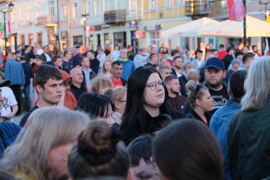 Wiec wyborczy Grzegorza Brauna w Chełmie na pl. Łuczkowskiego [GALERIA ZDJĘĆ]