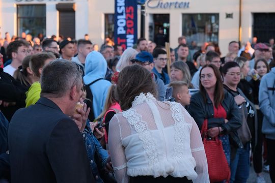 Wiec wyborczy Grzegorza Brauna w Chełmie na pl. Łuczkowskiego [GALERIA ZDJĘĆ]