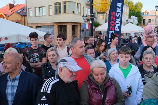 Wiec wyborczy Grzegorza Brauna w Chełmie na pl. Łuczkowskiego [GALERIA ZDJĘĆ]