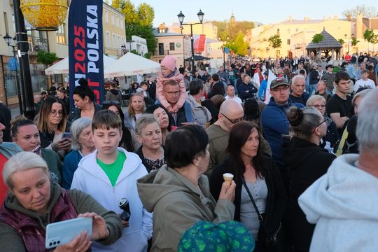 Wiec wyborczy Grzegorza Brauna w Chełmie na pl. Łuczkowskiego [GALERIA ZDJĘĆ]