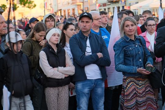 Wiec wyborczy Grzegorza Brauna w Chełmie na pl. Łuczkowskiego [GALERIA ZDJĘĆ]