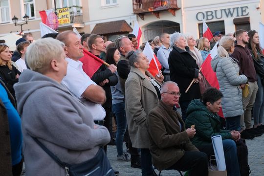 Wiec wyborczy Grzegorza Brauna w Chełmie na pl. Łuczkowskiego [GALERIA ZDJĘĆ]