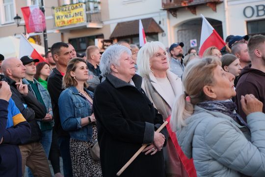 Wiec wyborczy Grzegorza Brauna w Chełmie na pl. Łuczkowskiego [GALERIA ZDJĘĆ]