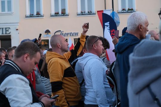 Wiec wyborczy Grzegorza Brauna w Chełmie na pl. Łuczkowskiego [GALERIA ZDJĘĆ]