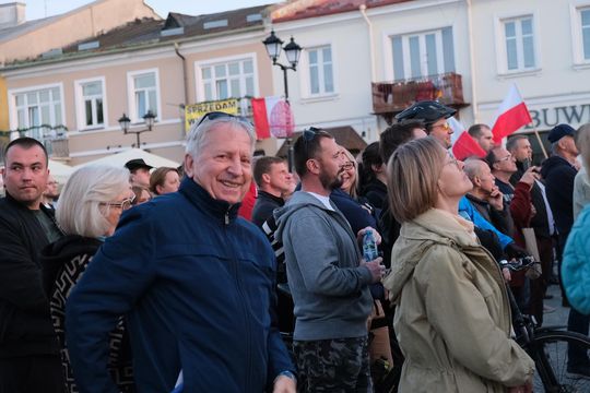 Wiec wyborczy Grzegorza Brauna w Chełmie na pl. Łuczkowskiego [GALERIA ZDJĘĆ]