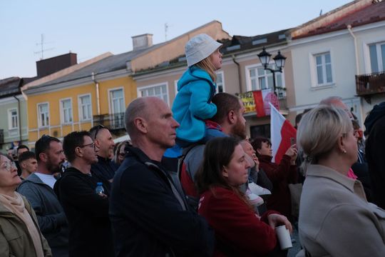 Wiec wyborczy Grzegorza Brauna w Chełmie na pl. Łuczkowskiego [GALERIA ZDJĘĆ]