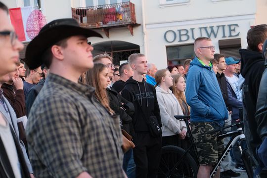 Wiec wyborczy Grzegorza Brauna w Chełmie na pl. Łuczkowskiego [GALERIA ZDJĘĆ]