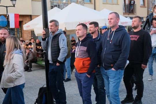 Wiec wyborczy Grzegorza Brauna w Chełmie na pl. Łuczkowskiego [GALERIA ZDJĘĆ]