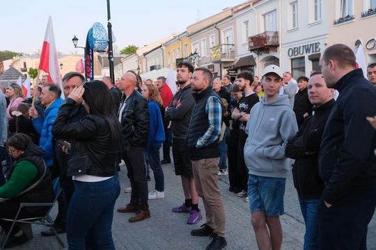 Wiec wyborczy Grzegorza Brauna w Chełmie na pl. Łuczkowskiego [GALERIA ZDJĘĆ]