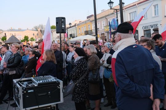 Wiec wyborczy Grzegorza Brauna w Chełmie na pl. Łuczkowskiego [GALERIA ZDJĘĆ]