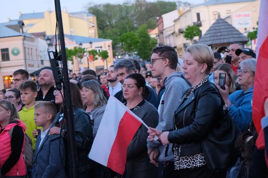 Wiec wyborczy Grzegorza Brauna w Chełmie na pl. Łuczkowskiego [GALERIA ZDJĘĆ]