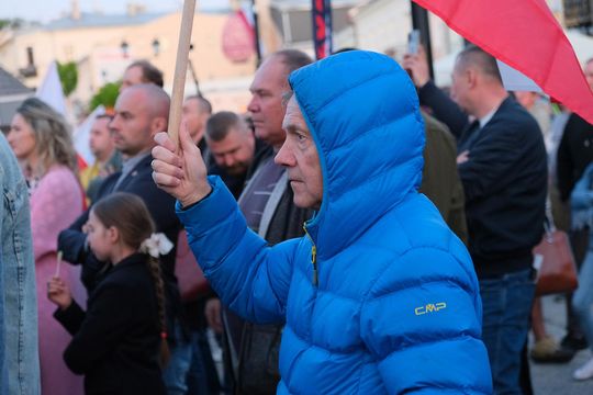 Wiec wyborczy Grzegorza Brauna w Chełmie na pl. Łuczkowskiego [GALERIA ZDJĘĆ]