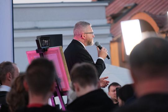 Wiec wyborczy Grzegorza Brauna w Chełmie na pl. Łuczkowskiego [GALERIA ZDJĘĆ]