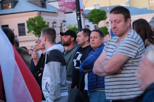 Wiec wyborczy Grzegorza Brauna w Chełmie na pl. Łuczkowskiego [GALERIA ZDJĘĆ]