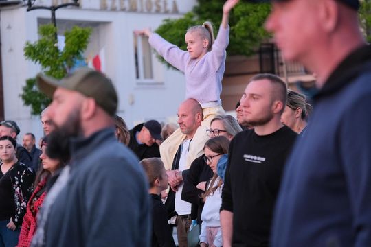 Wiec wyborczy Grzegorza Brauna w Chełmie na pl. Łuczkowskiego [GALERIA ZDJĘĆ]