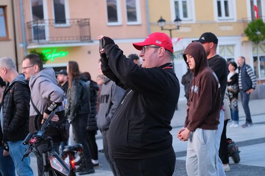 Wiec wyborczy Grzegorza Brauna w Chełmie na pl. Łuczkowskiego [GALERIA ZDJĘĆ]