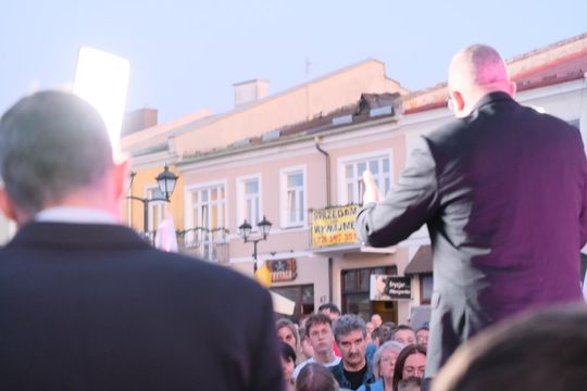 Wiec wyborczy Grzegorza Brauna w Chełmie na pl. Łuczkowskiego [GALERIA ZDJĘĆ]