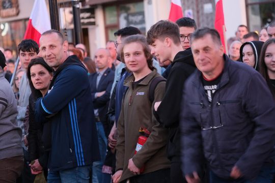 Wiec wyborczy Grzegorza Brauna w Chełmie na pl. Łuczkowskiego [GALERIA ZDJĘĆ]