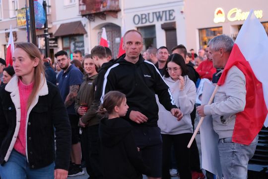 Wiec wyborczy Grzegorza Brauna w Chełmie na pl. Łuczkowskiego [GALERIA ZDJĘĆ]