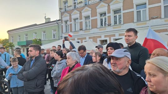 Wiec wyborczy Grzegorza Brauna w Chełmie na pl. Łuczkowskiego [GALERIA ZDJĘĆ]