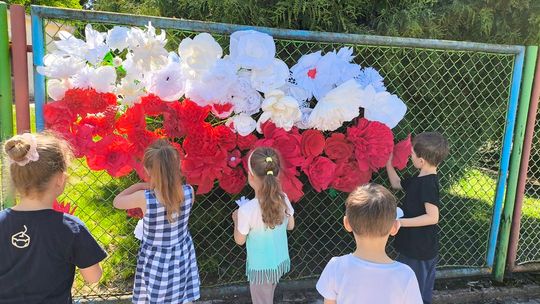 Krasnystaw. Dzień Flagi i Święto Konstytucji 3 Maja w przedszkolu "Bajeczka" [GALERIA ZDJĘĆ]