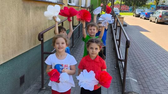 Krasnystaw. Dzień Flagi i Święto Konstytucji 3 Maja w przedszkolu "Bajeczka" [GALERIA ZDJĘĆ]