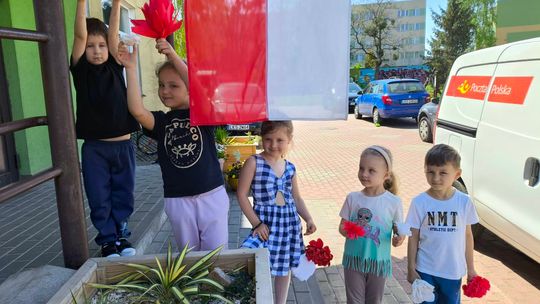 Krasnystaw. Dzień Flagi i Święto Konstytucji 3 Maja w przedszkolu "Bajeczka" [GALERIA ZDJĘĆ]