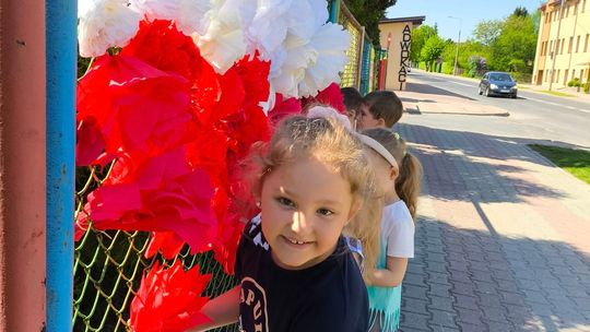 Krasnystaw. Dzień Flagi i Święto Konstytucji 3 Maja w przedszkolu "Bajeczka" [GALERIA ZDJĘĆ]