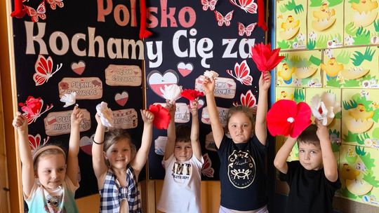 Krasnystaw. Dzień Flagi i Święto Konstytucji 3 Maja w przedszkolu "Bajeczka" [GALERIA ZDJĘĆ]
