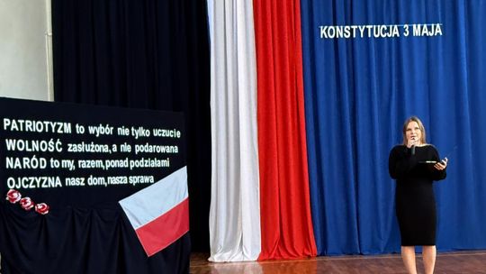 Uroczystości majowe w Zespole Szkół Nr 1 w Krasnymstawie [GALERIA ZDJĘĆ]