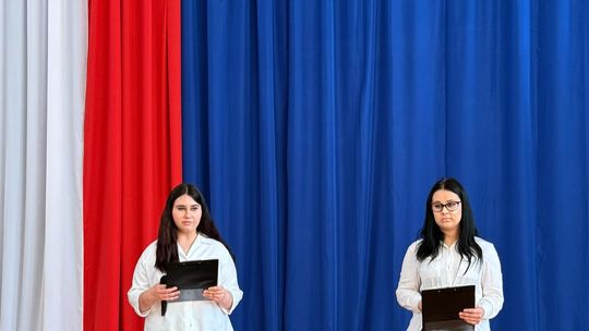 Uroczystości majowe w Zespole Szkół Nr 1 w Krasnymstawie [GALERIA ZDJĘĆ]