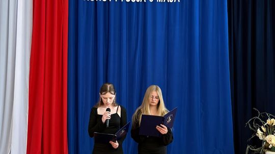 Uroczystości majowe w Zespole Szkół Nr 1 w Krasnymstawie [GALERIA ZDJĘĆ]