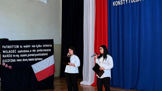 Uroczystości majowe w Zespole Szkół Nr 1 w Krasnymstawie [GALERIA ZDJĘĆ]