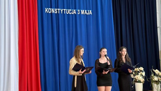 Uroczystości majowe w Zespole Szkół Nr 1 w Krasnymstawie [GALERIA ZDJĘĆ]