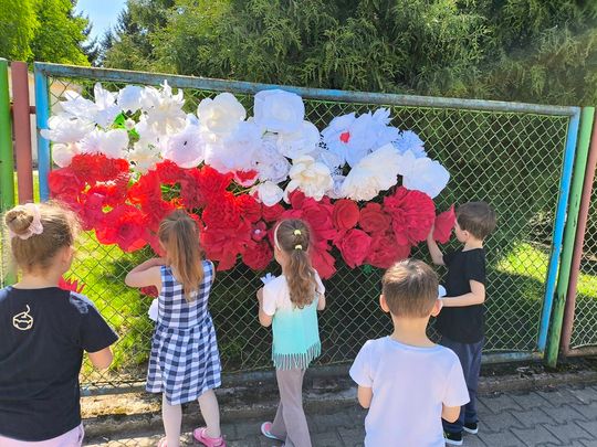 Krasnystaw. Dzień Flagi i Święto Konstytucji 3 Maja w przedszkolu "Bajeczka" [GALERIA ZDJĘĆ]