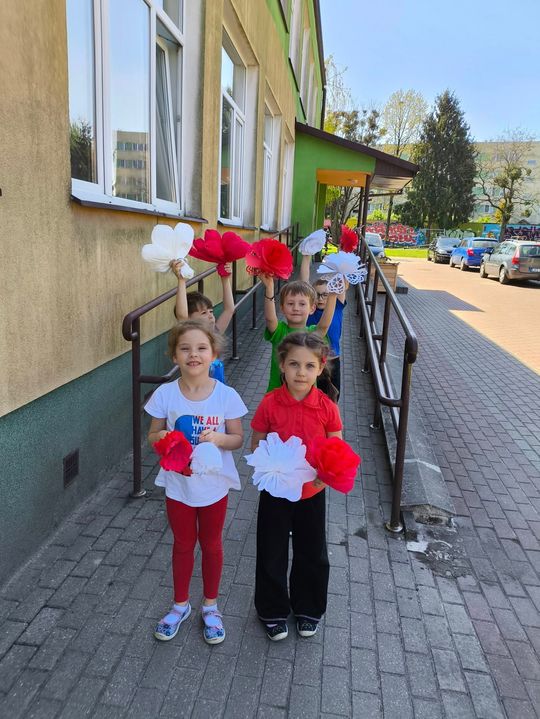 Krasnystaw. Dzień Flagi i Święto Konstytucji 3 Maja w przedszkolu "Bajeczka" [GALERIA ZDJĘĆ]