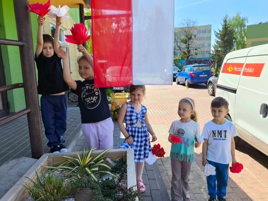 Krasnystaw. Dzień Flagi i Święto Konstytucji 3 Maja w przedszkolu "Bajeczka" [GALERIA ZDJĘĆ]