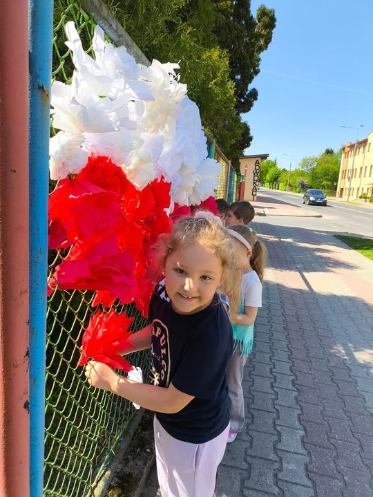 Krasnystaw. Dzień Flagi i Święto Konstytucji 3 Maja w przedszkolu "Bajeczka" [GALERIA ZDJĘĆ]