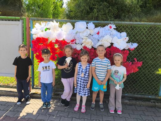 Krasnystaw. Dzień Flagi i Święto Konstytucji 3 Maja w przedszkolu "Bajeczka" [GALERIA ZDJĘĆ]