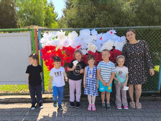 Krasnystaw. Dzień Flagi i Święto Konstytucji 3 Maja w przedszkolu "Bajeczka" [GALERIA ZDJĘĆ]