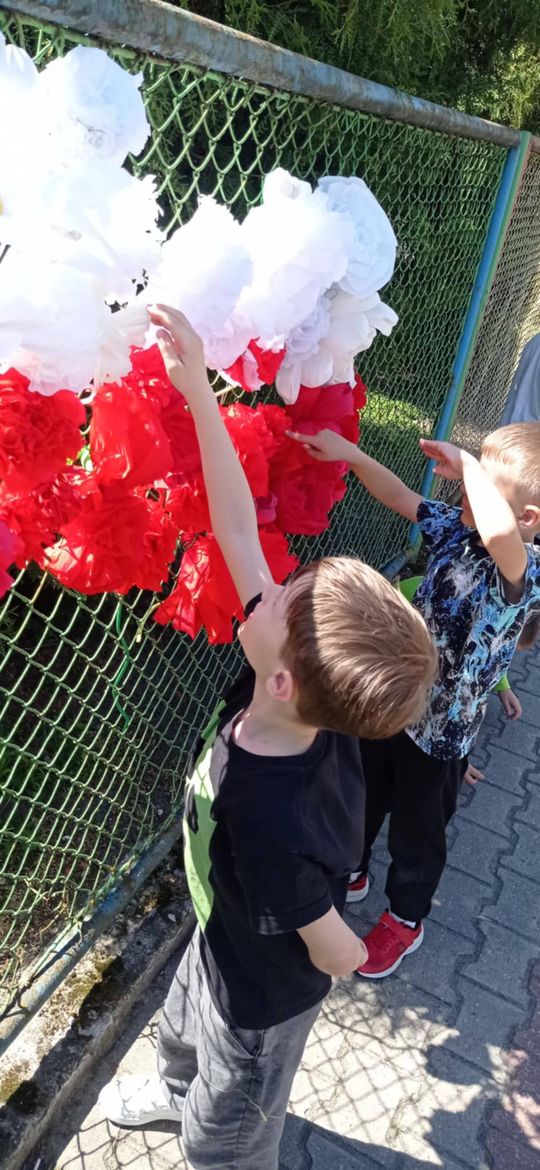Krasnystaw. Dzień Flagi i Święto Konstytucji 3 Maja w przedszkolu "Bajeczka" [GALERIA ZDJĘĆ]